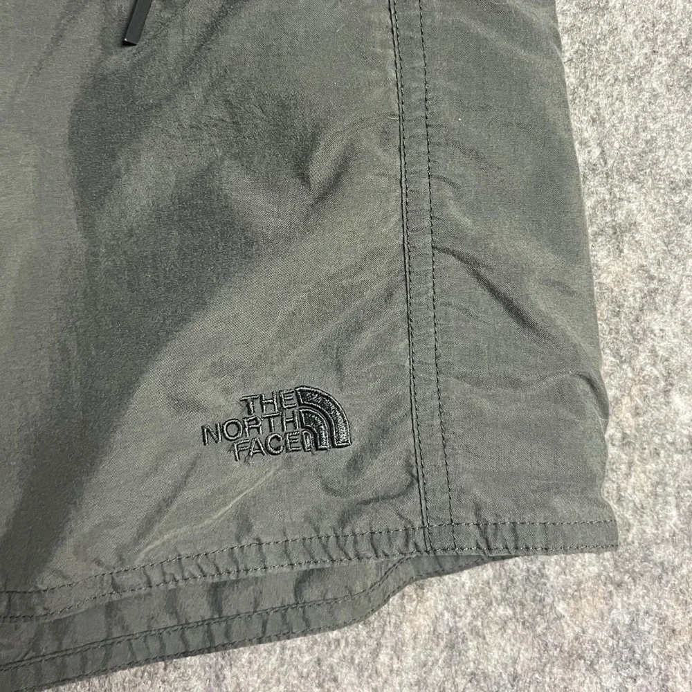 The North Face Cargo Swim Shorts XL Gray Nylon Quick Dry Zip Pocket Hiking Beach